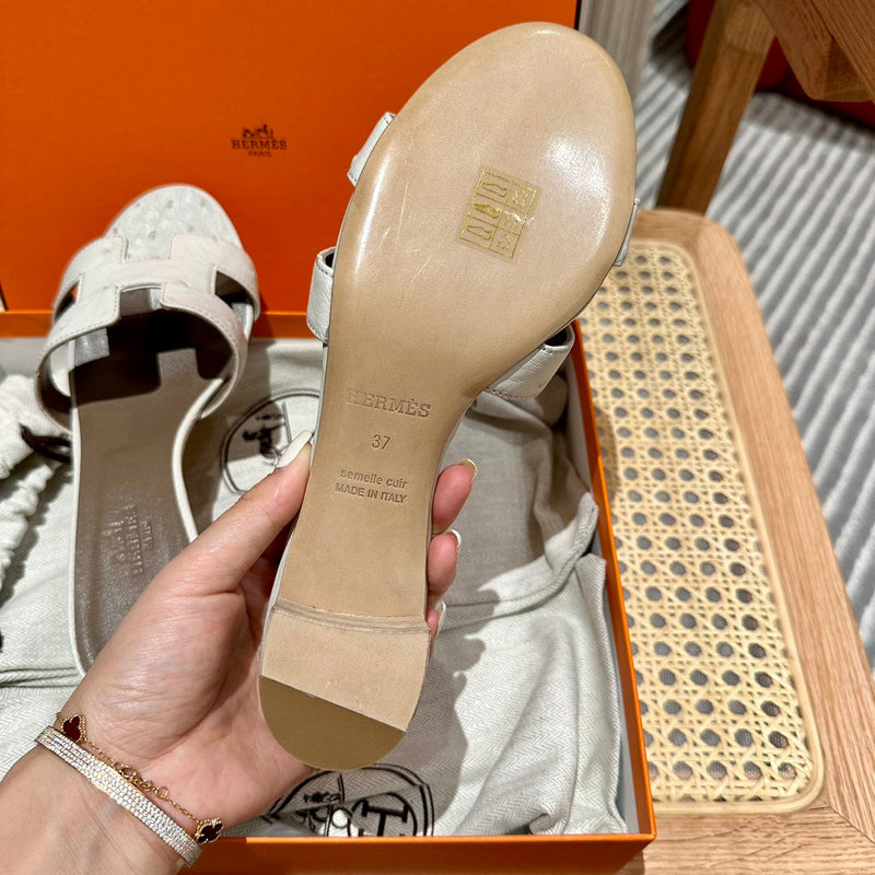 Sandália Hermès