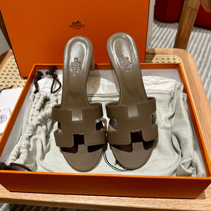Sandália Hermès