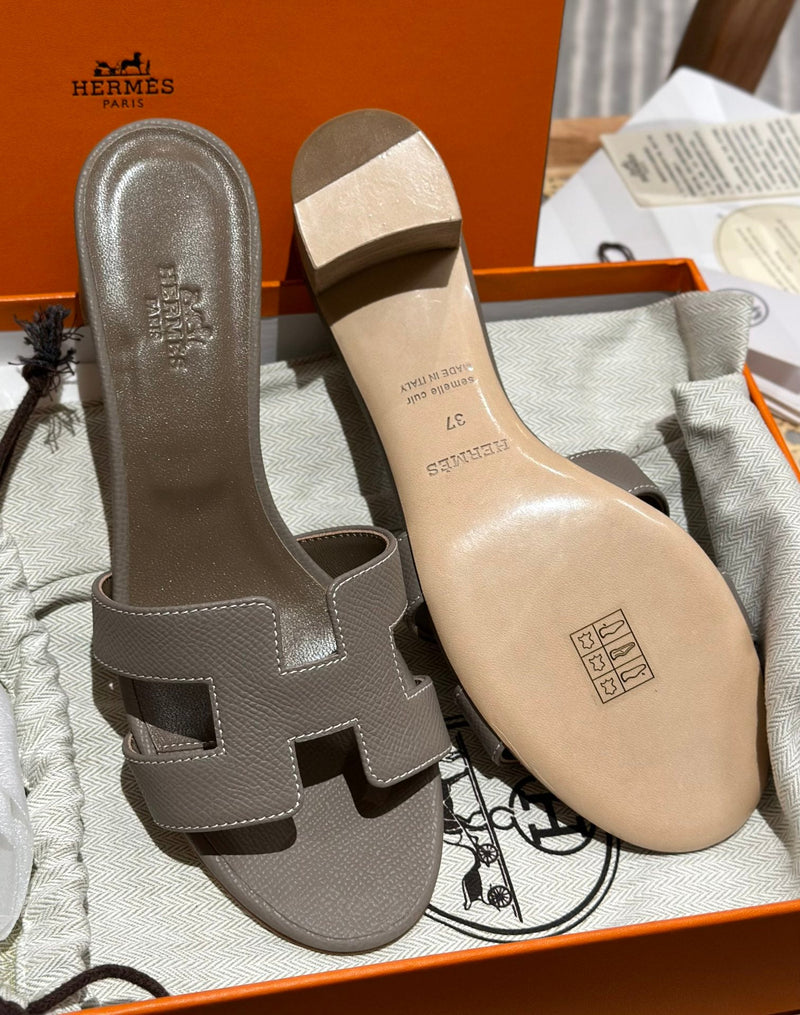 Sandália Hermès