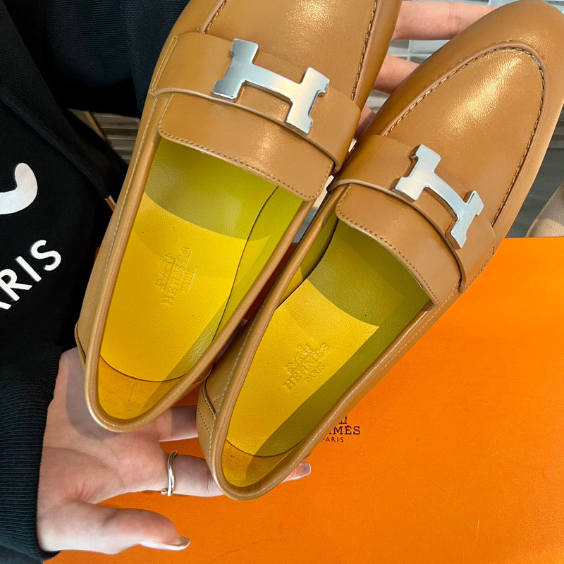 Sandália Hermès