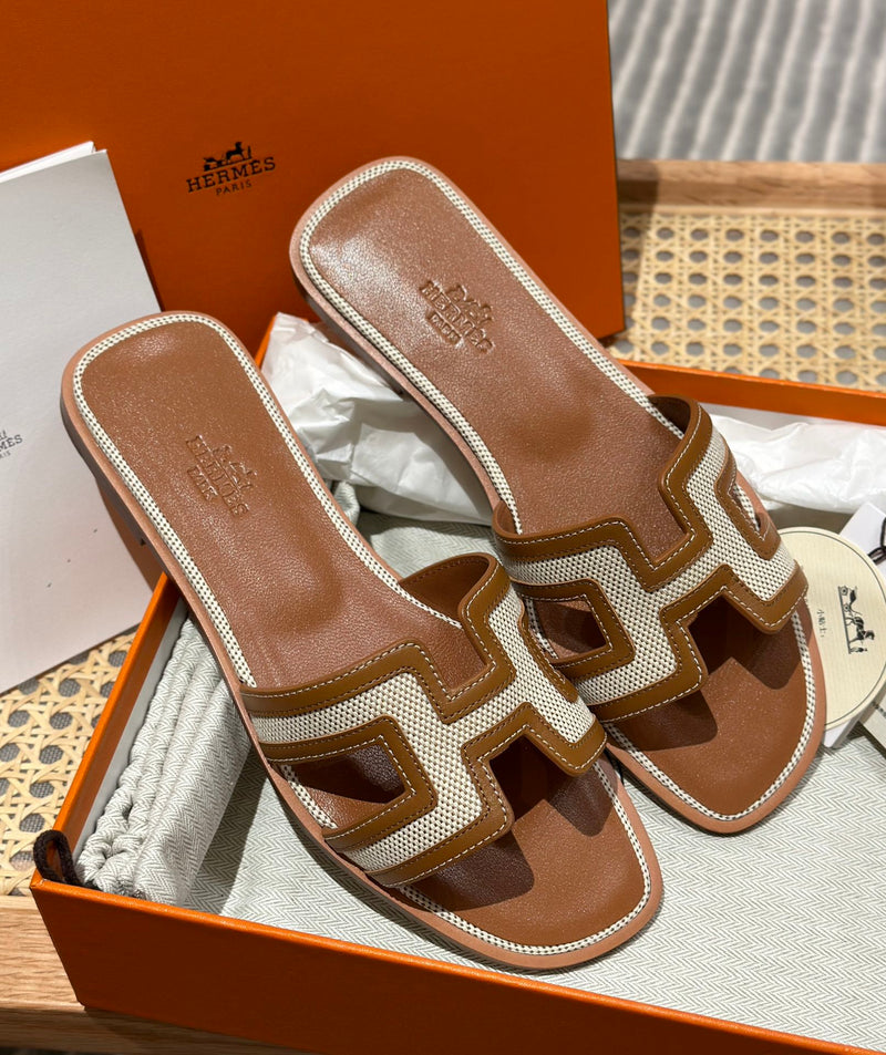 Sandália Hermès