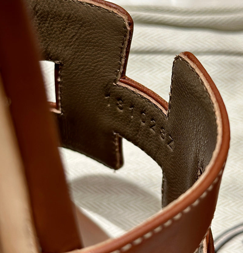 Sandália Hermès