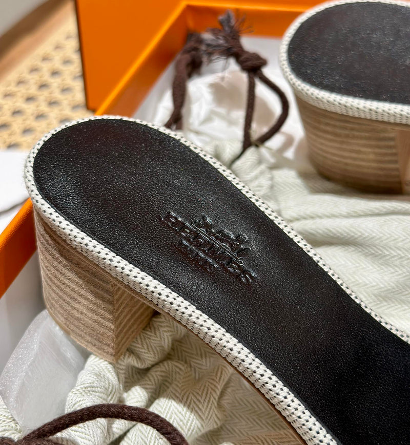 Sandália Hermès
