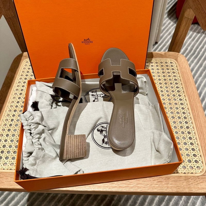 Sandália Hermès