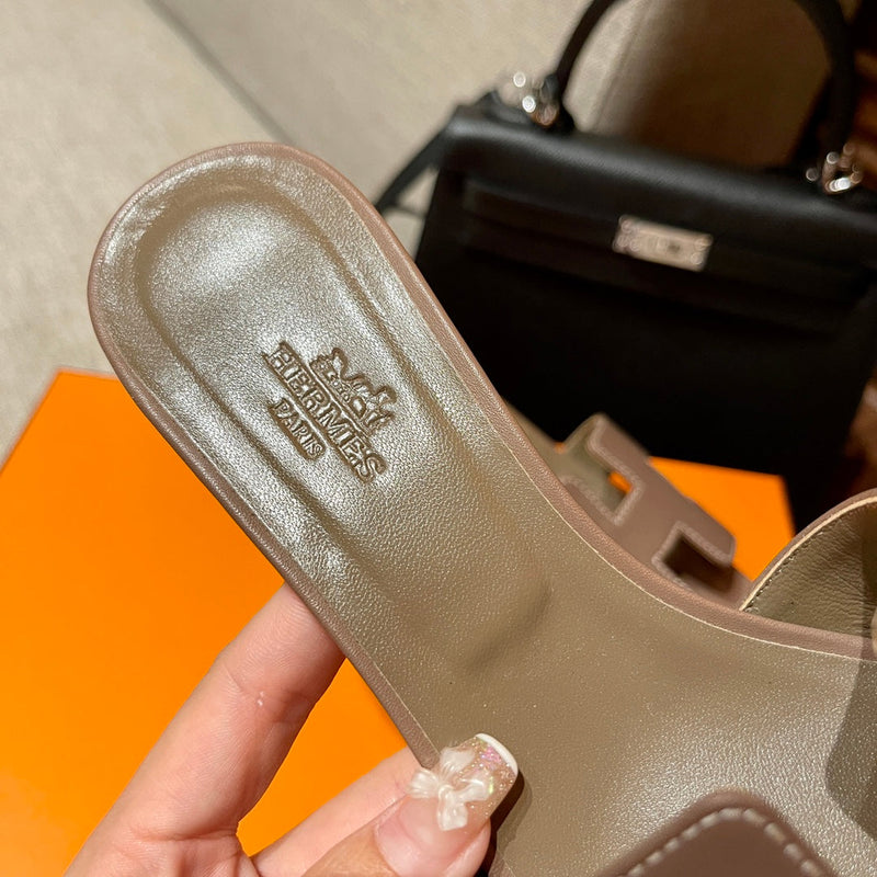 Sandália Hermès