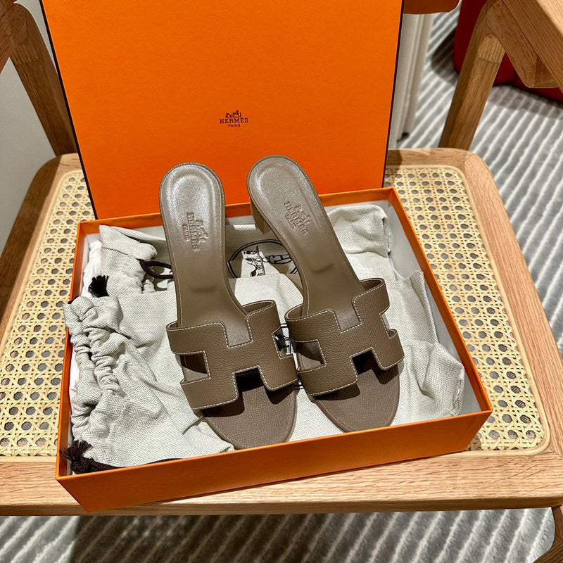 Sandália Hermès