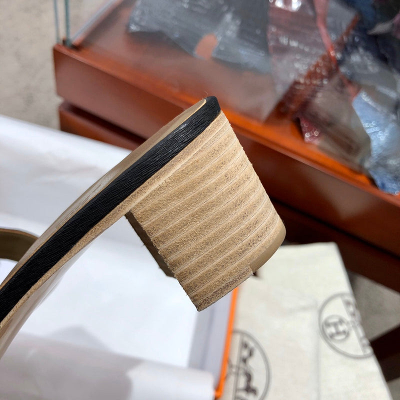 Sandália Hermès
