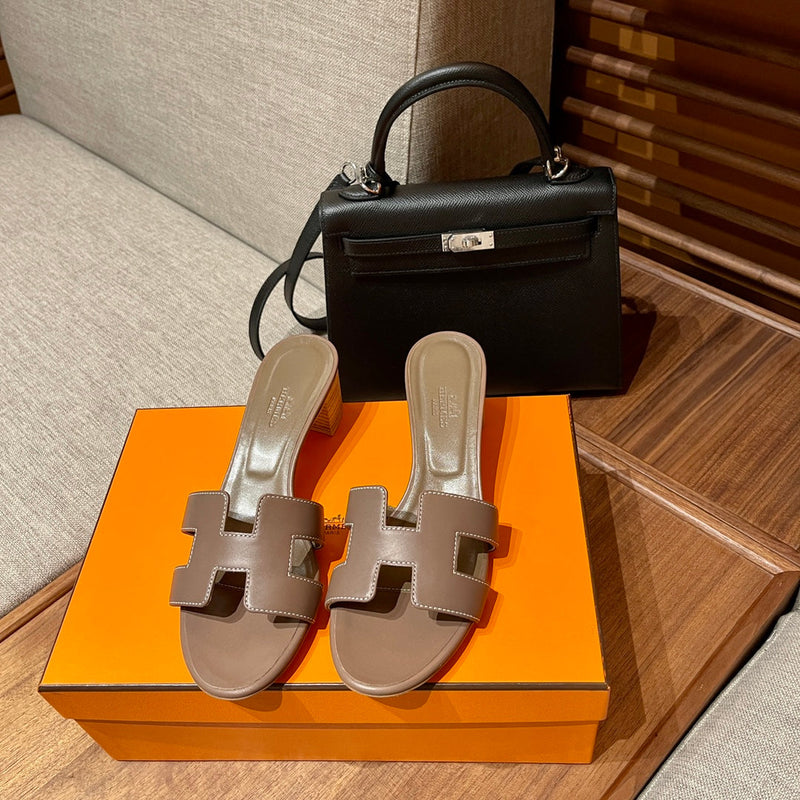 Sandália Hermès