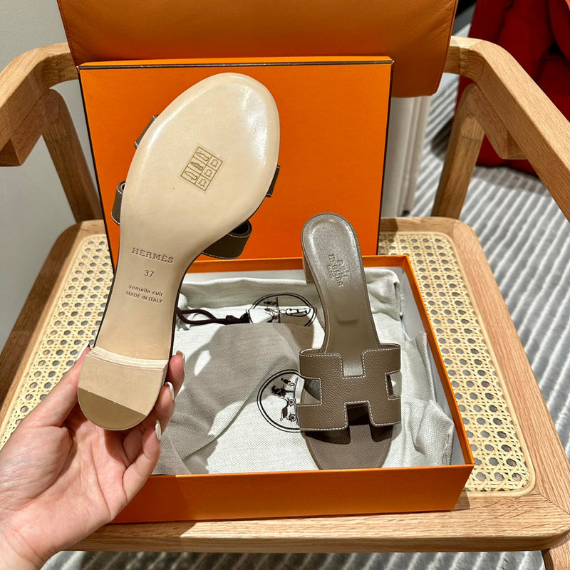Sandália Hermès