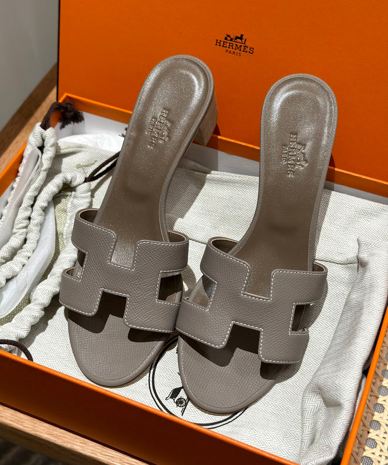 Sandália Hermès
