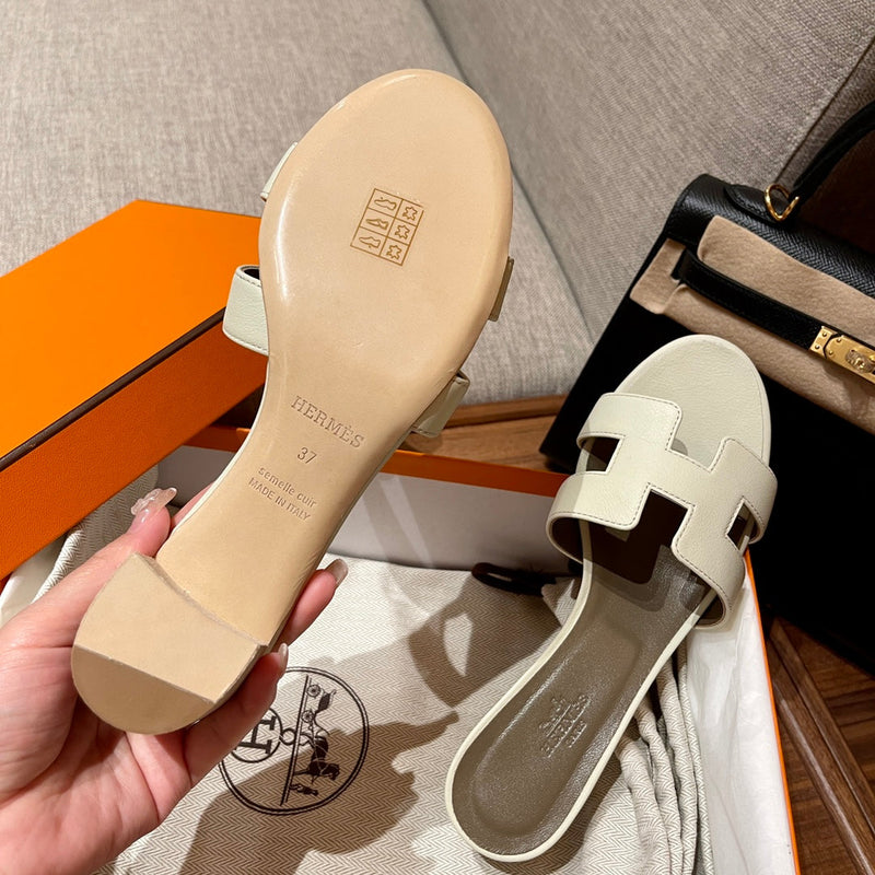 Sandália Hermès