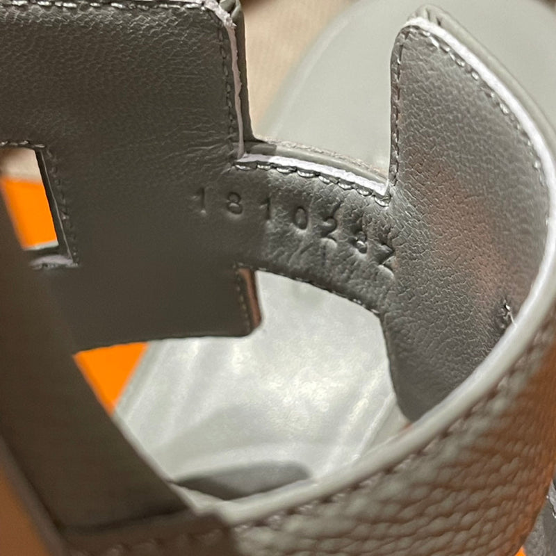 Sandália Hermès