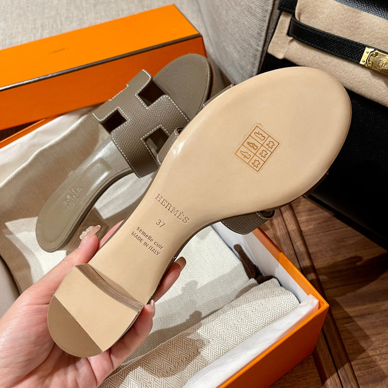 Sandália Hermès
