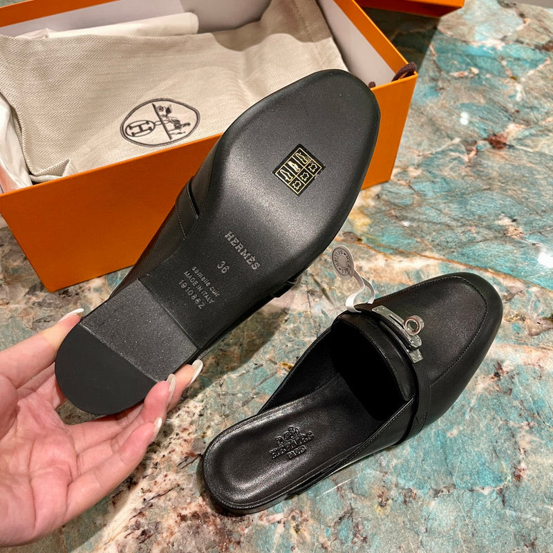 Sandália Hermès