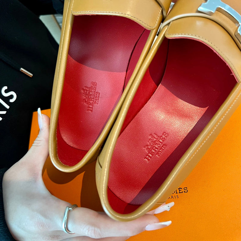 Sandália Hermès