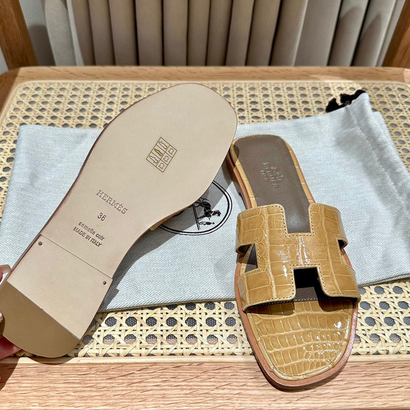 Sandália Hermès