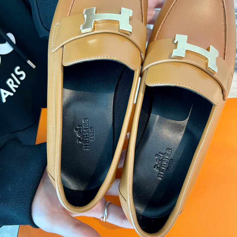 Sandália Hermès