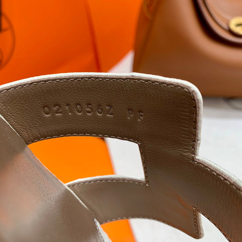 Sandália Hermès