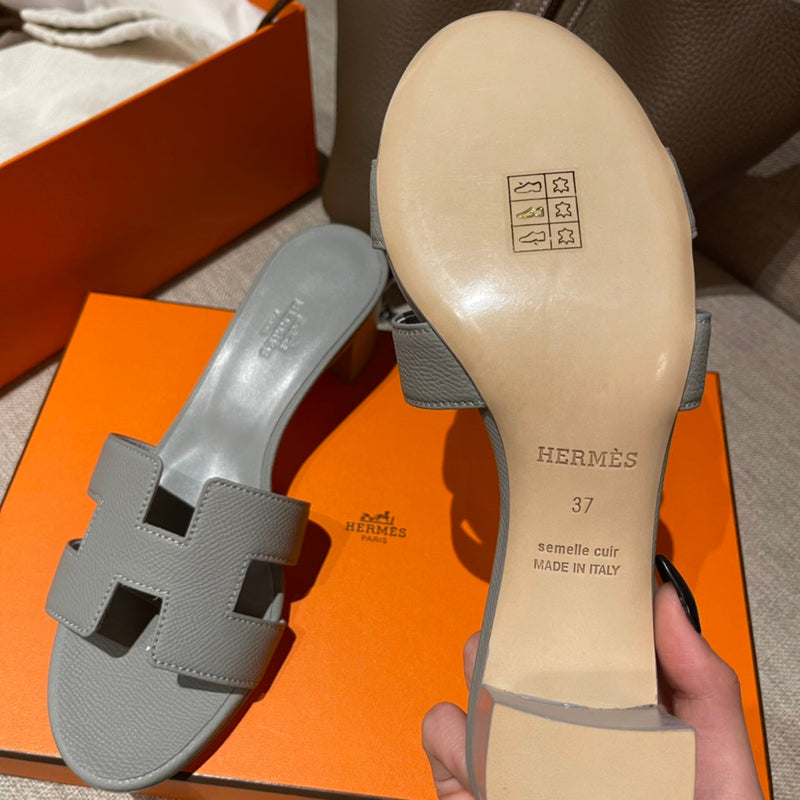 Sandália Hermès