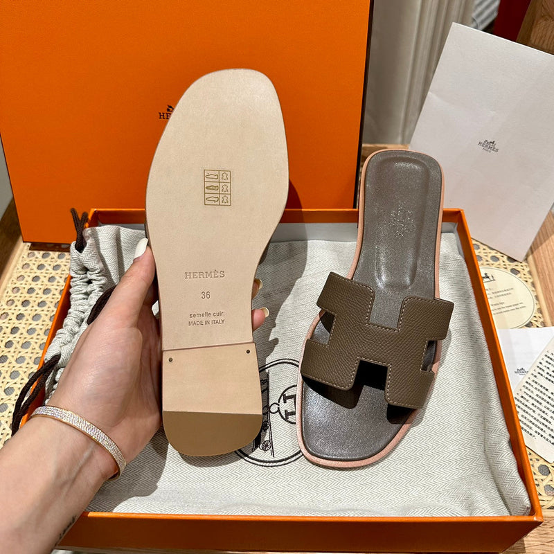 Sandália Hermès