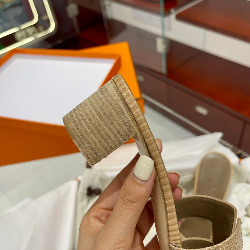 Sandália Hermès