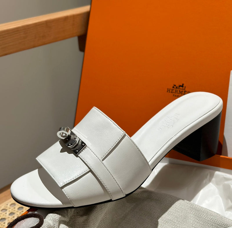 Sandália Hermès