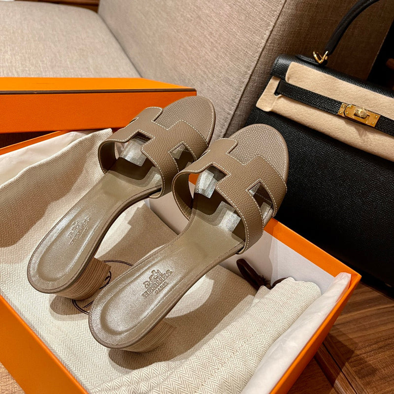Sandália Hermès