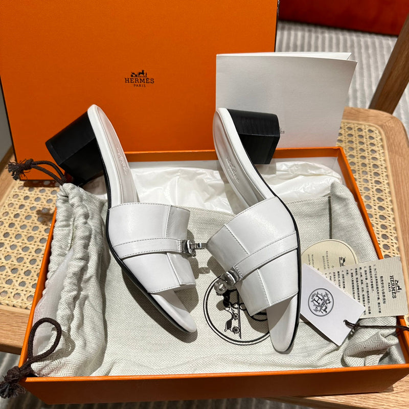 Sandália Hermès