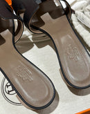 Sandália Hermès