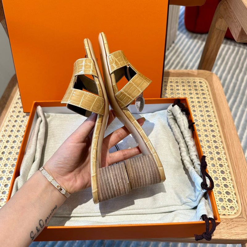 Sandália Hermès