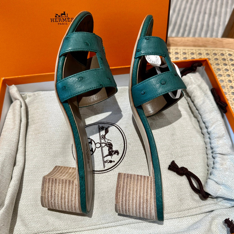Sandália Hermès