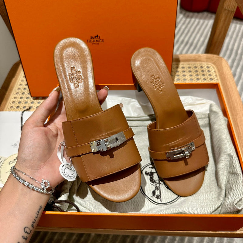 Sandália Hermès