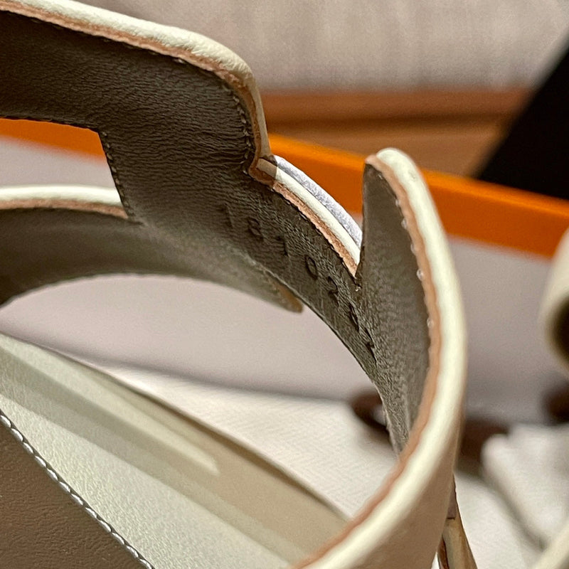 Sandália Hermès