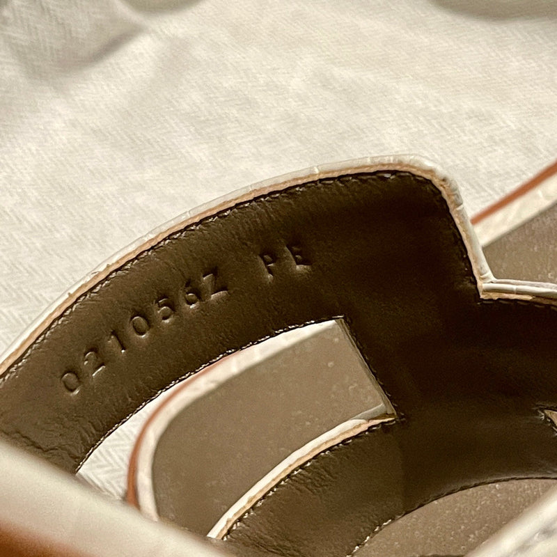 Sandália Hermès