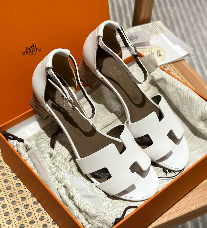 Sandália Hermès