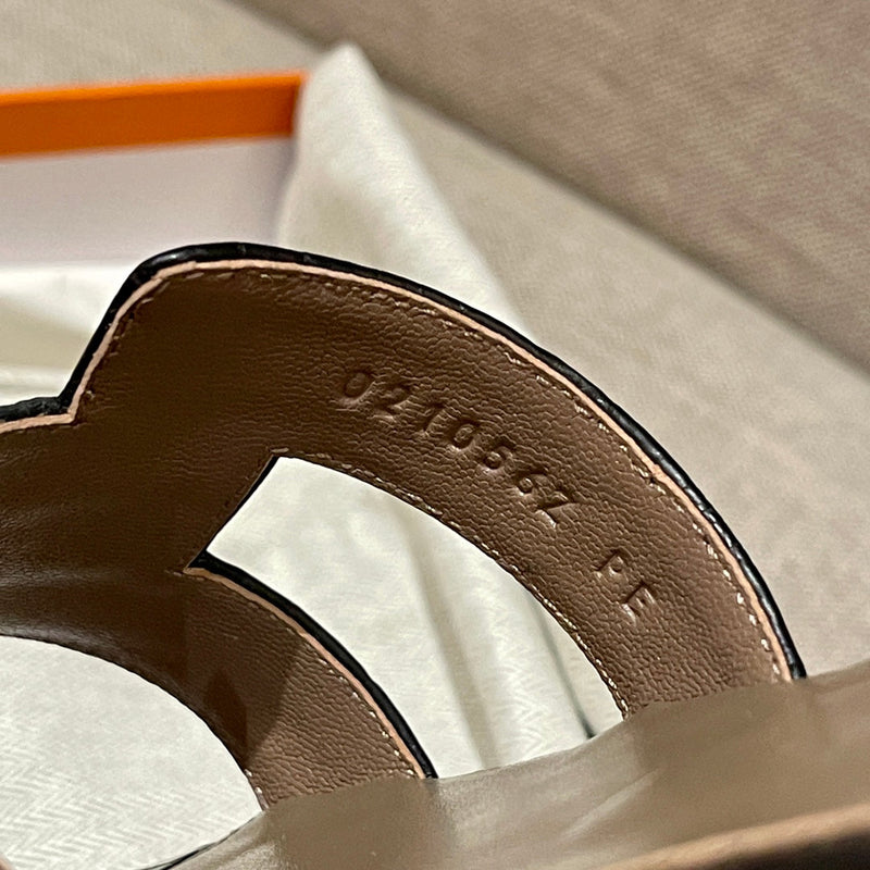 Sandália Hermès