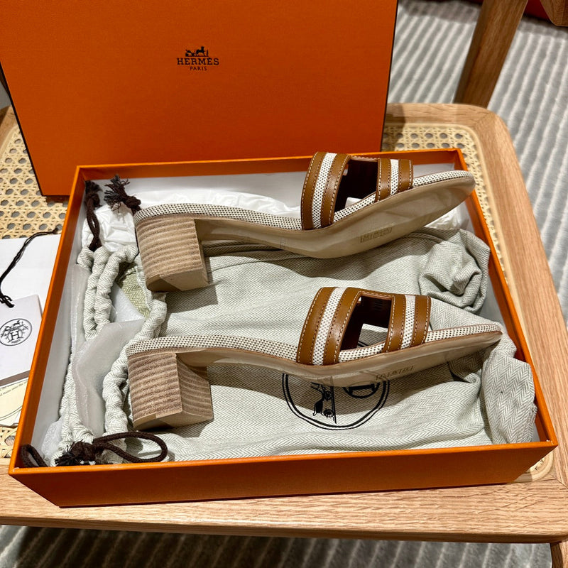 Sandália Hermès