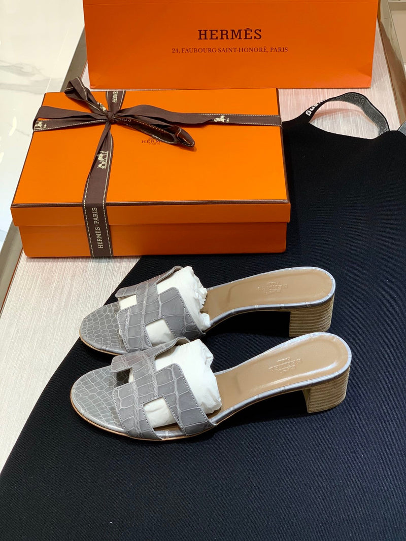 Sandália Hermès