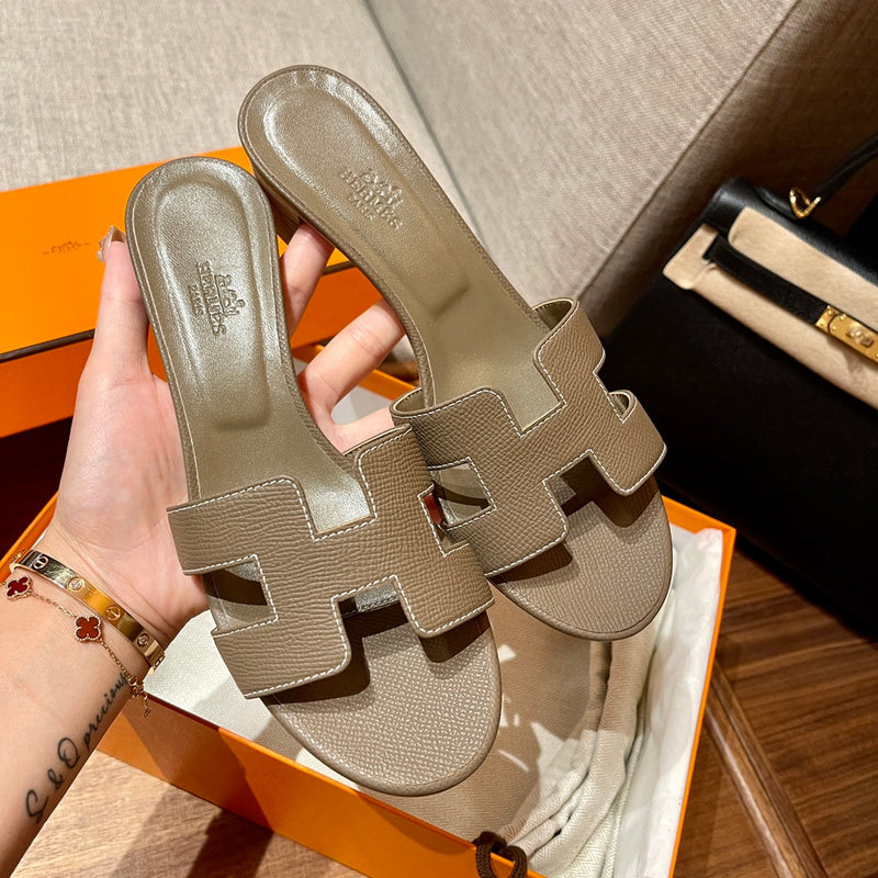 Sandália Hermès
