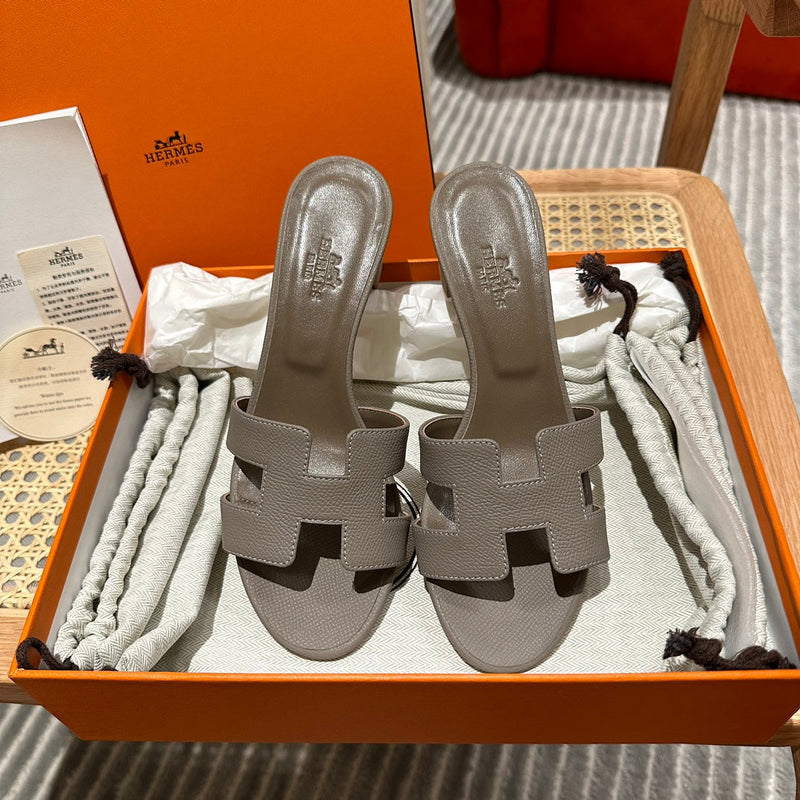 Sandália Hermès