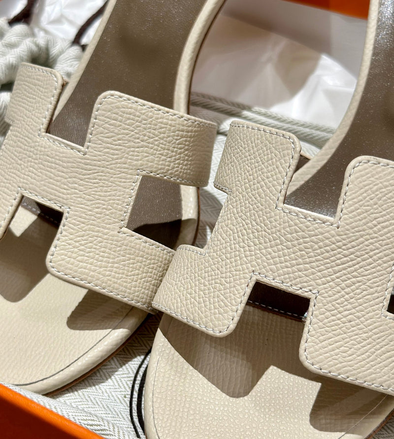 Sandália Hermès