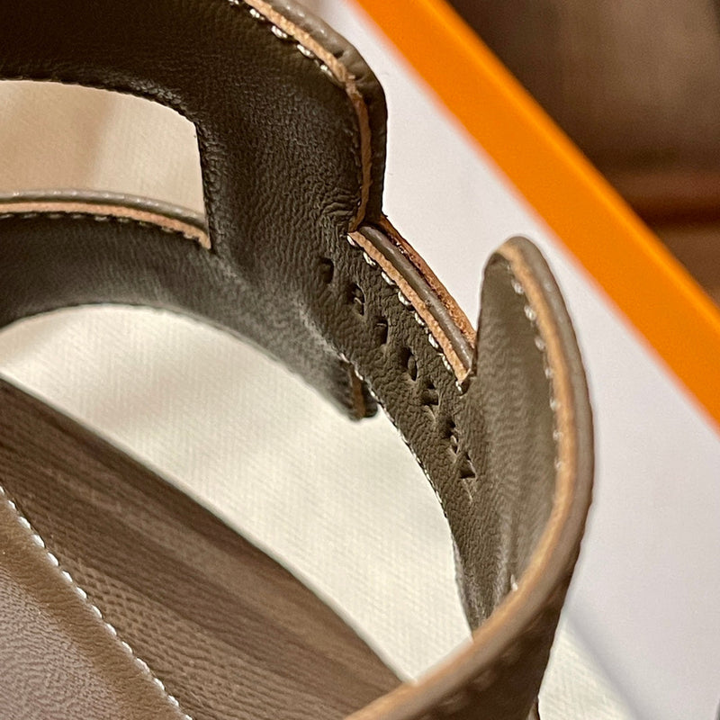 Sandália Hermès