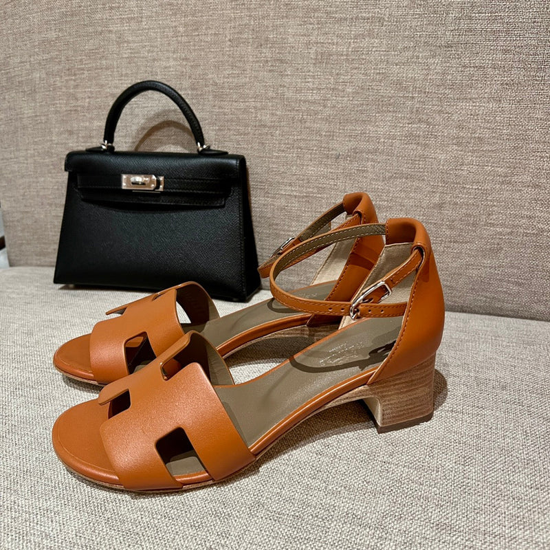 Sandália Hermès