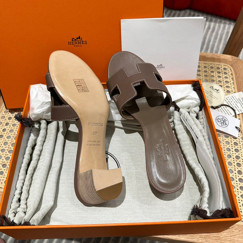 Sandália Hermès