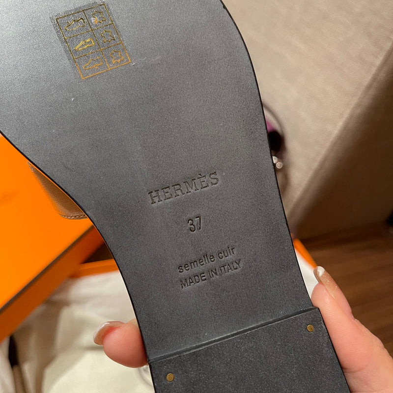 Sandália Hermès