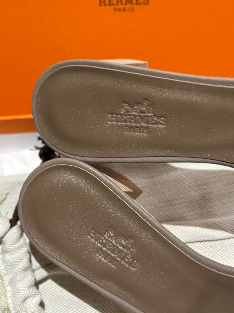 Sandália Hermès