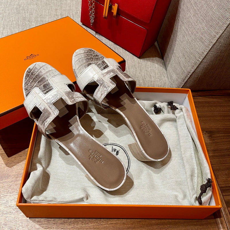 Sandália Hermès