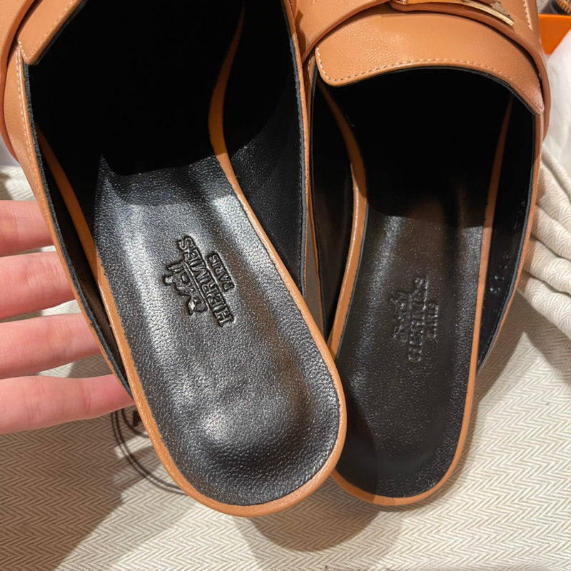 Sandália Hermès