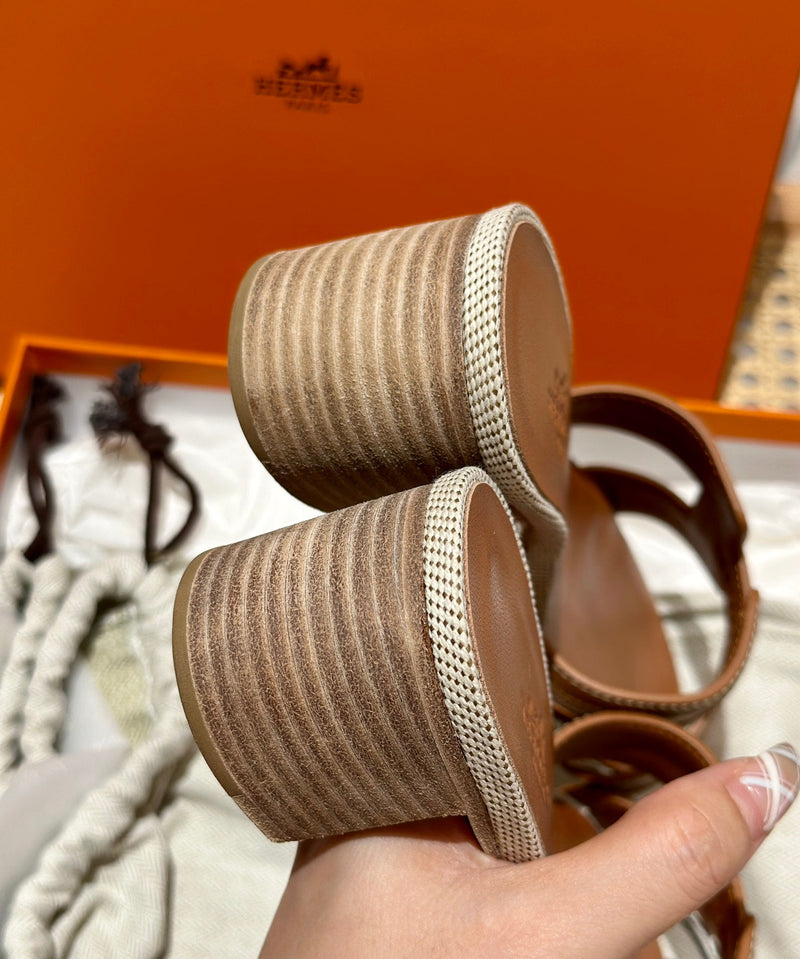 Sandália Hermès