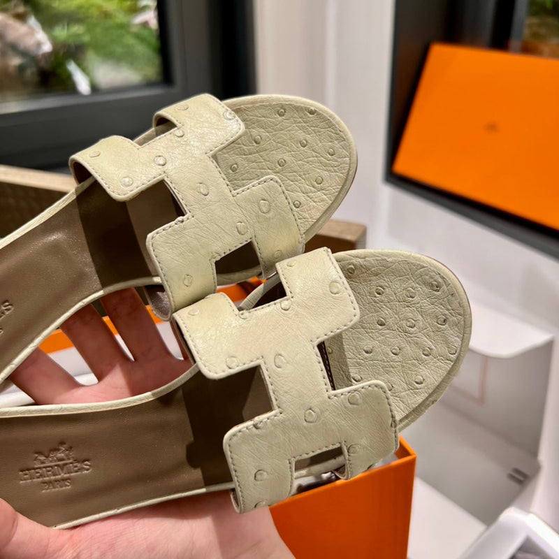 Sandália Hermès